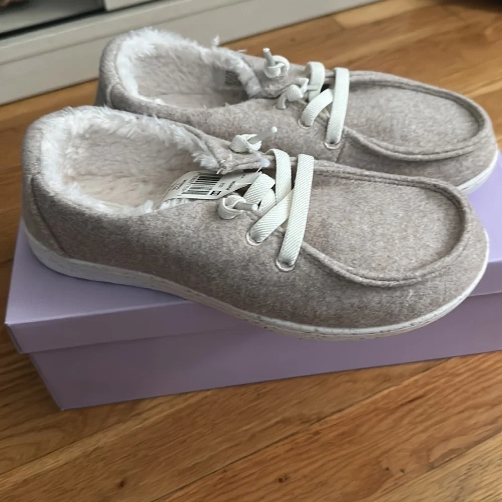 Madden Girl Yasmin F Womens Casual Shoes. Size 7 new in box